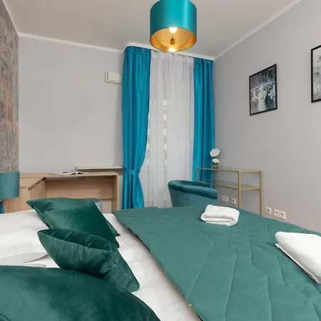 Bemowo Gorczewska By Renters ורשה