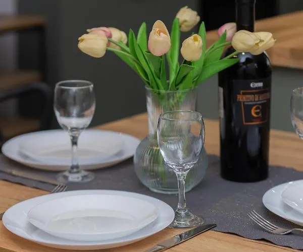 Bemowo Górczewska By Renters * Varsóvia